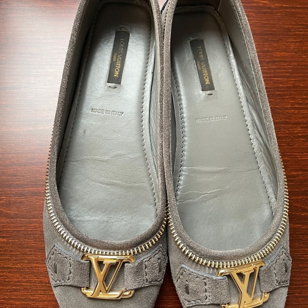 Louis Vuitton Gray Suede Ballet Flats